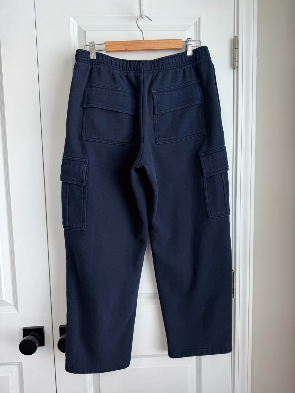 Aritzia Women’s Cozy Sweatfleece Mega Cargo Sweatpant Admiral Blue Size Large - Picture 4 of 10